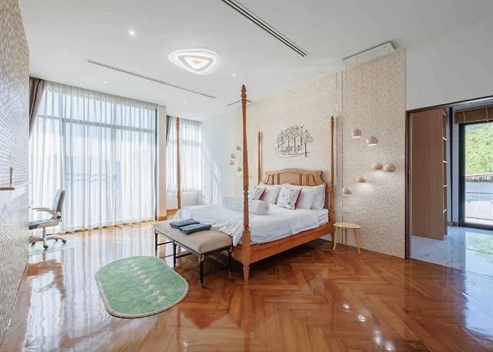 曼谷市区700平五房独栋泳池别墅 Villa Bangkok